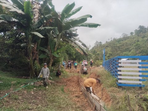 PKT pembuatan badan jalan menuju TK BINA BUAH HATI