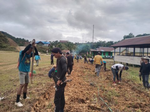 PKT pembuatan badan jalan menuju TK BINA BUAH HATI